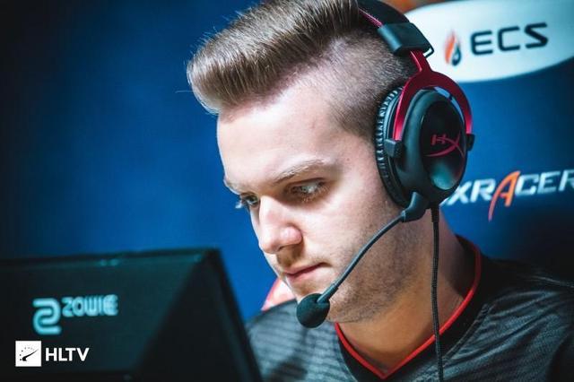 Lwx ： Noxia, 兄弟，你能给点反馈吗？请说点什么，我求你说点什么，伙计！